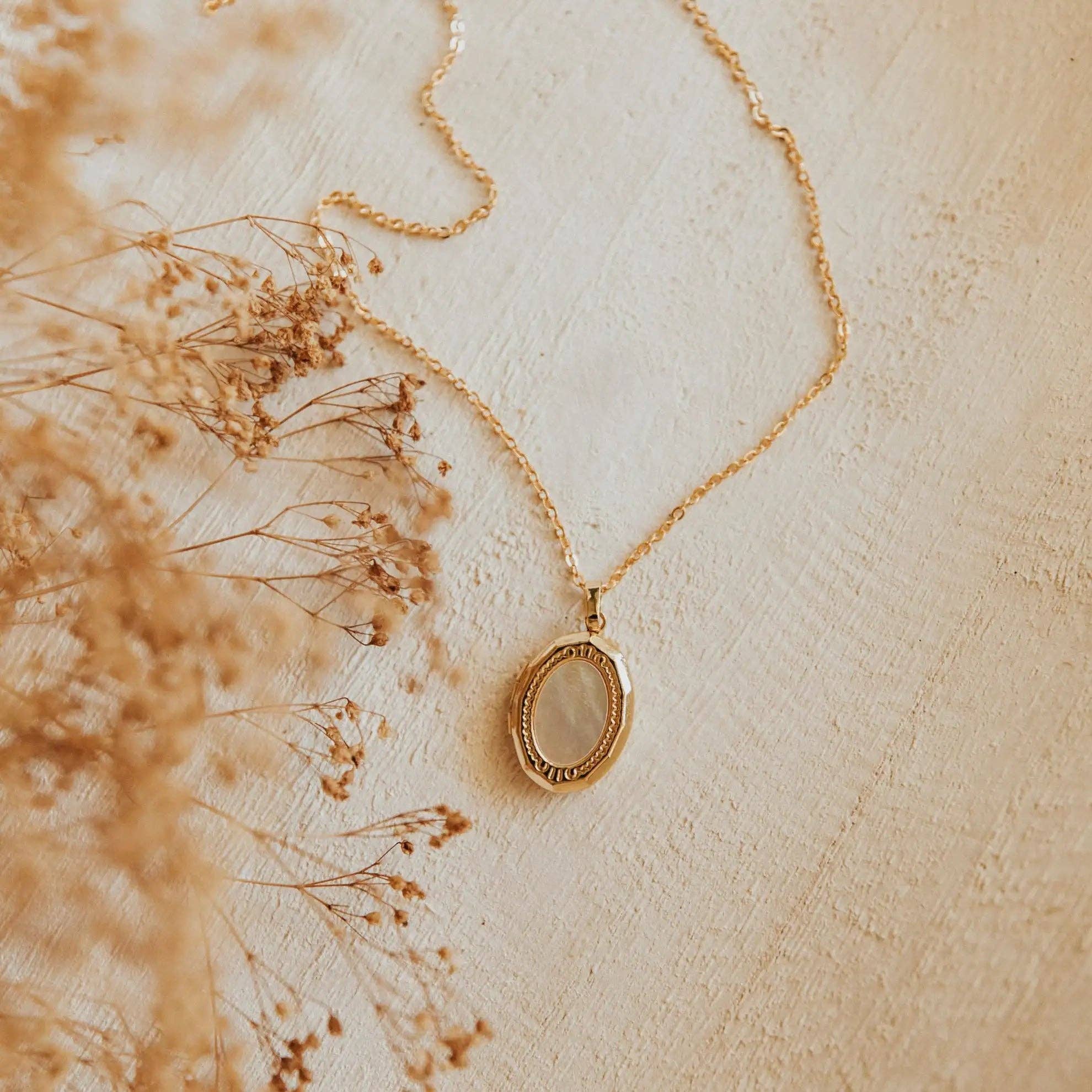 Isabelle Locket Necklace - Cloth + Cabin